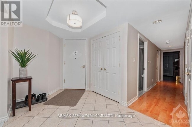 Photo - 121 Robson Ct Unit 1C