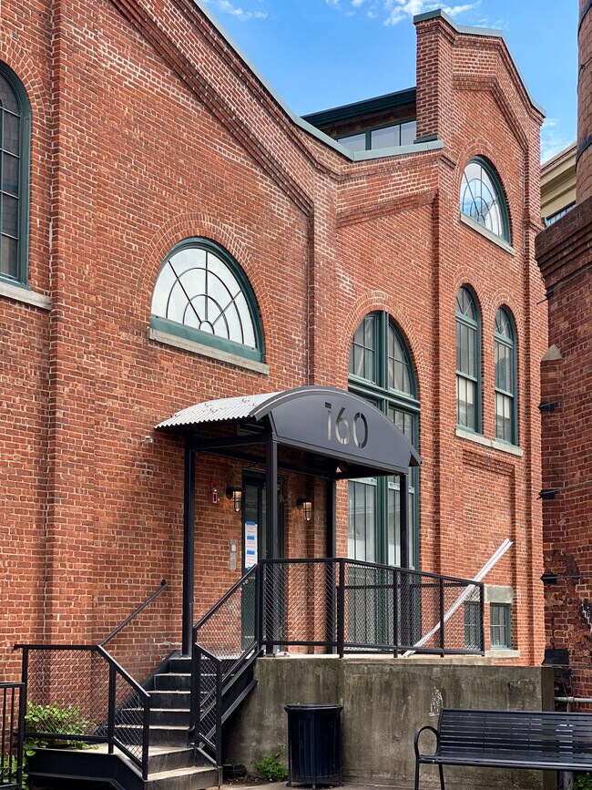 Whitlock Mills Apartments For Rent in Jersey City, NJ