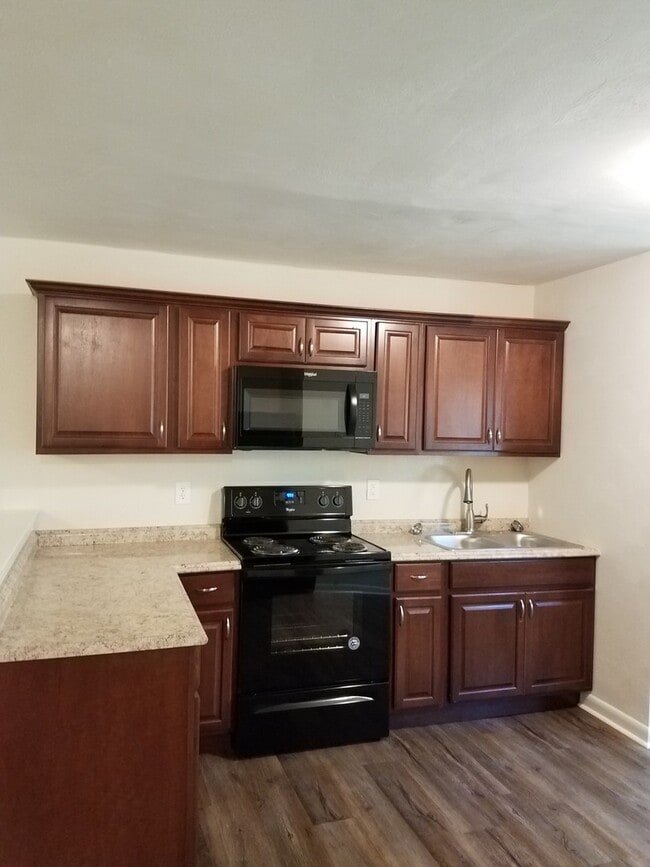 Building Photo - 120 Orange Ave Unit A Rental
