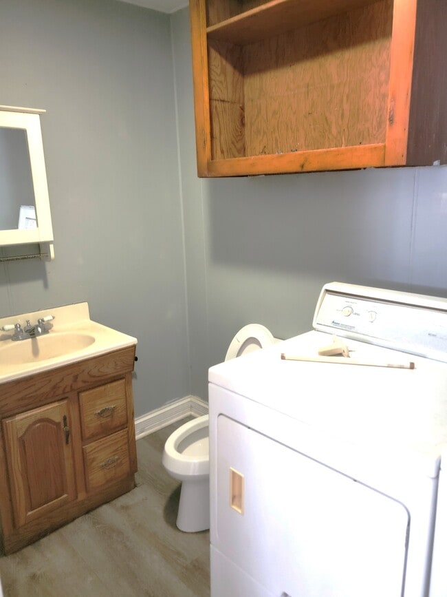 Photo - 319 N Hugh St