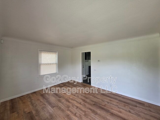 20105 Moross Rd