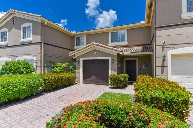 Photo - 2205 Marshfield Ct