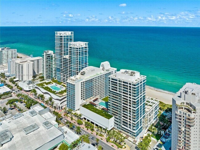 Building Photo - 6801 Collins Ave Unit 1403/Door 0/1414 Rental