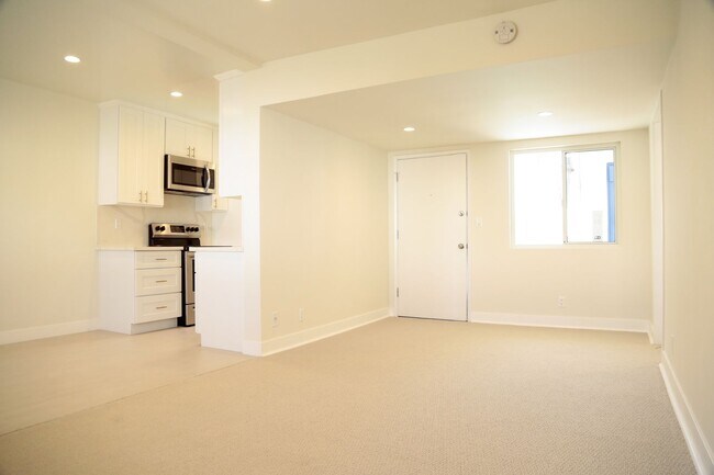 229 Bicknell Ave Unit 205