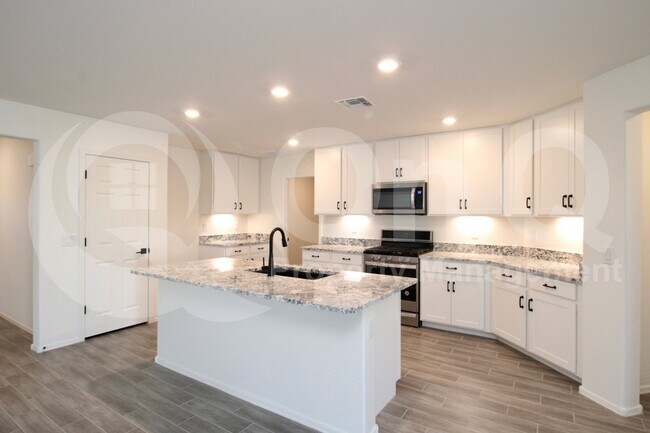 17842 W Gambit Trail