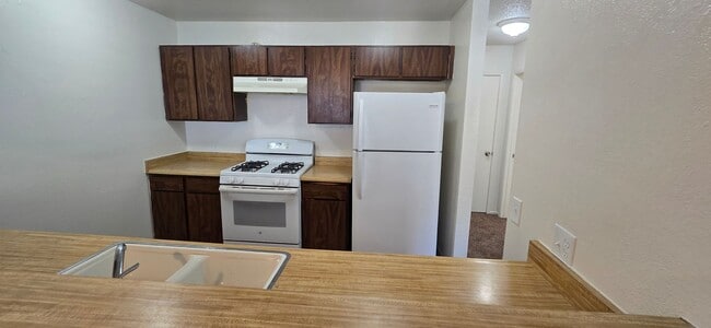 Building Photo - 7240 Sombrilla Ave Unit 8