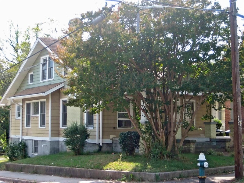 Photo - 214 E Whittington St House