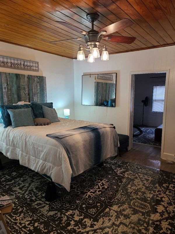 Photo - 904 Park Ave