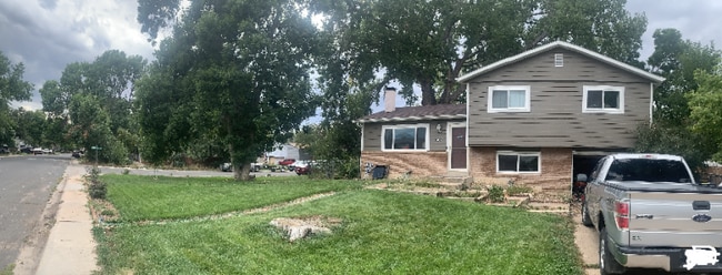 Photo - 405 Briarwood Rd