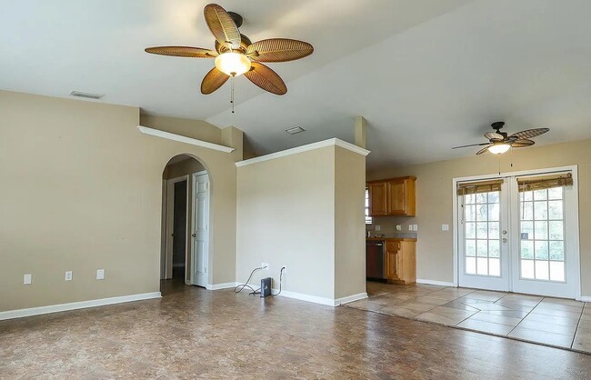 Photo - 31 Stevens Dr