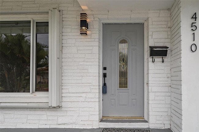 4510 NW 49th Dr