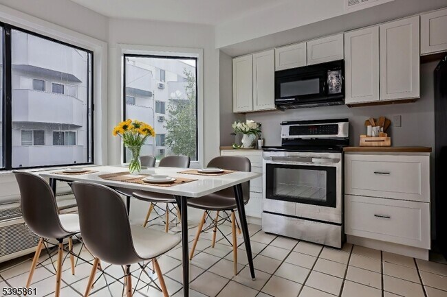 Photo - 850 Main St Unidad 201