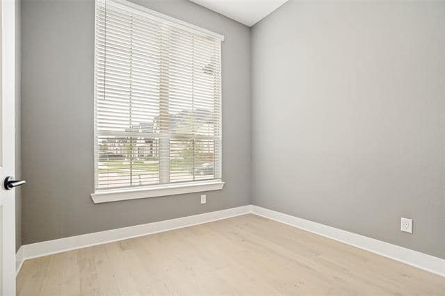 Photo - 16317 Renault St