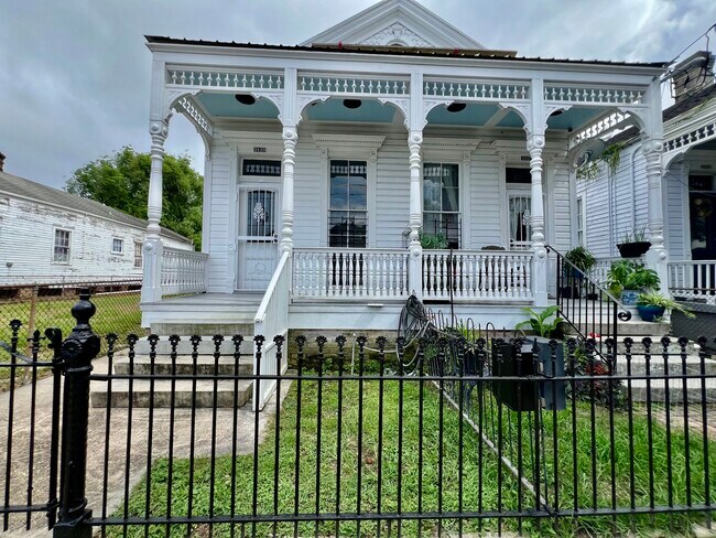 Photo - 3430 Dryades St