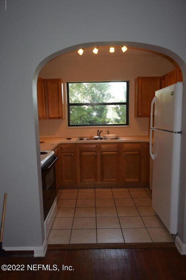 Photo - 1728 Naldo Ave