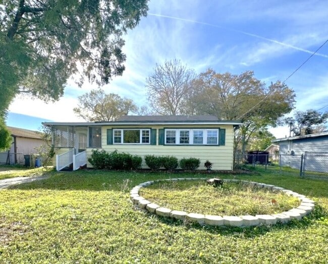 Photo - 5506 Staley Dr