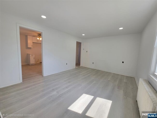 Photo - 683 Kingsland Ave