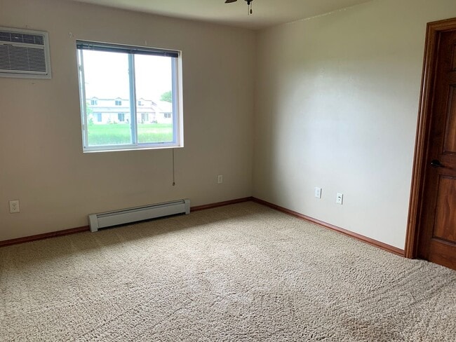 Photo - 2 Bedroom, 2 bathroom apartment IMMEDIATE MOVE IN