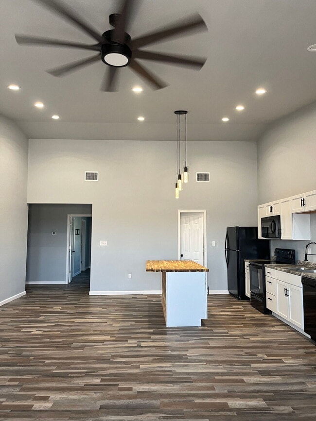 Photo - Large 1 Bedroom