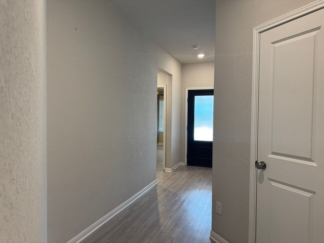12702 Mirecourt Wy