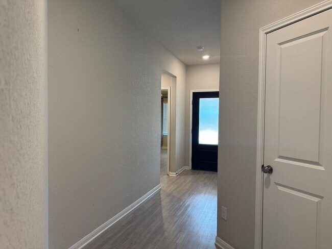 Photo - 12702 Mirecourt Wy