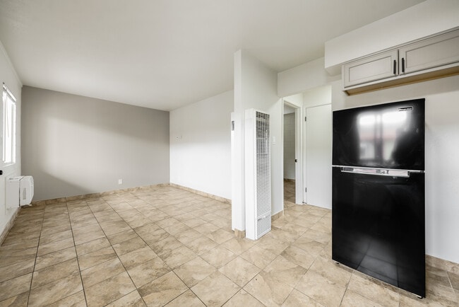 Photo - LOCUST CANYON APARTMENTS