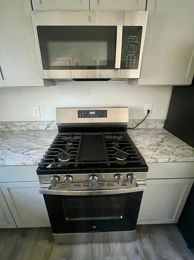 Photo - 652 Goodwins Mills Rd