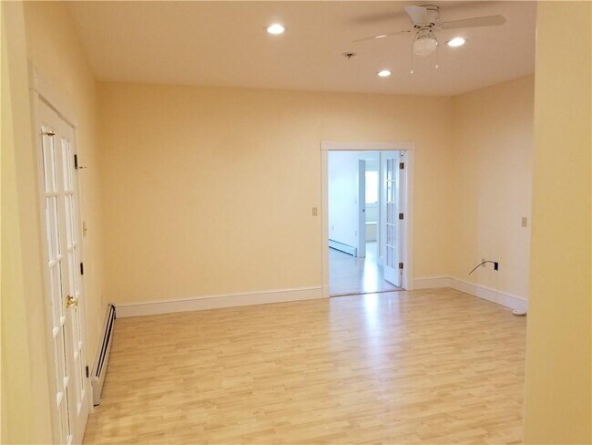 16 Clearview Ave Unit D