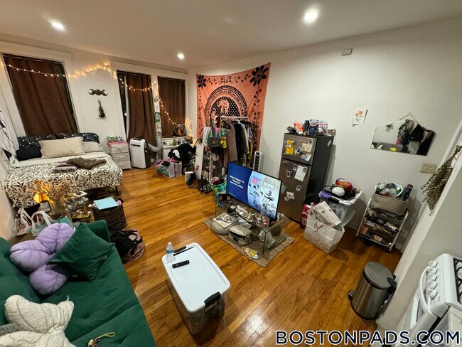 Photo - 153 Brighton Ave Unidad 17