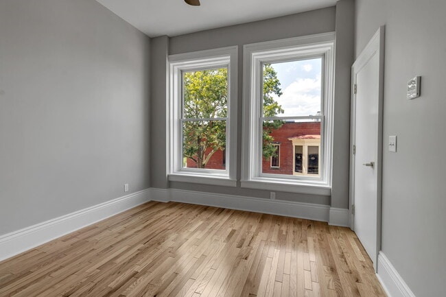 Photo - 670 Main St Unidad 5