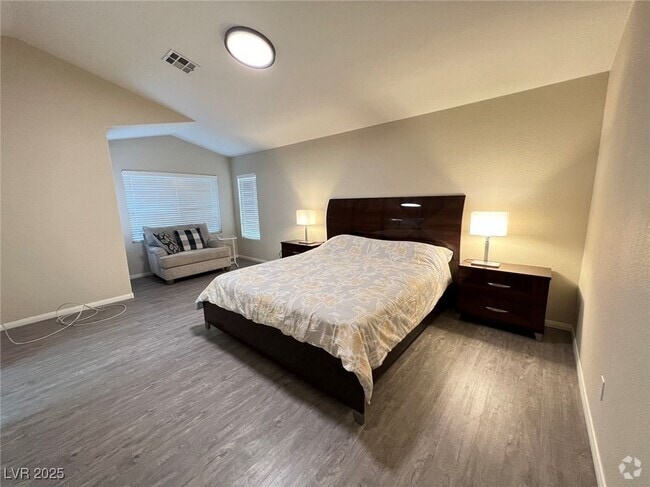 Building Photo - 8109 Greenbush Dr Rental