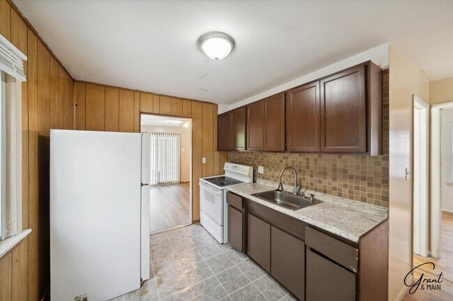 Photo - $1,200/month - 3 Bed 1 Bath Single Family ...