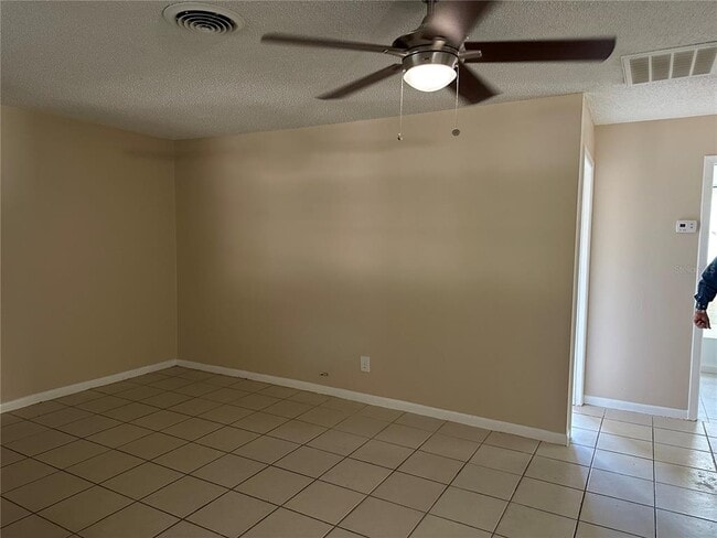 Photo - 135 NE Madison Cir N Unit 4