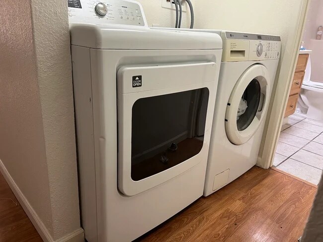 Photo - 2819 E 20th St