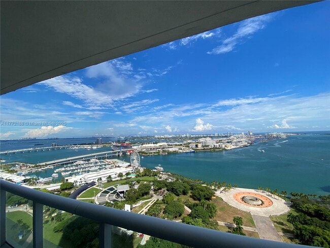 Building Photo - 50 Biscayne Blvd Unit 3508 Rental