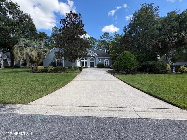 Photo - 585 Golden Links Dr