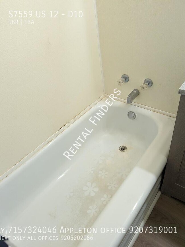 Photo - S7559 US-12 Unit D10