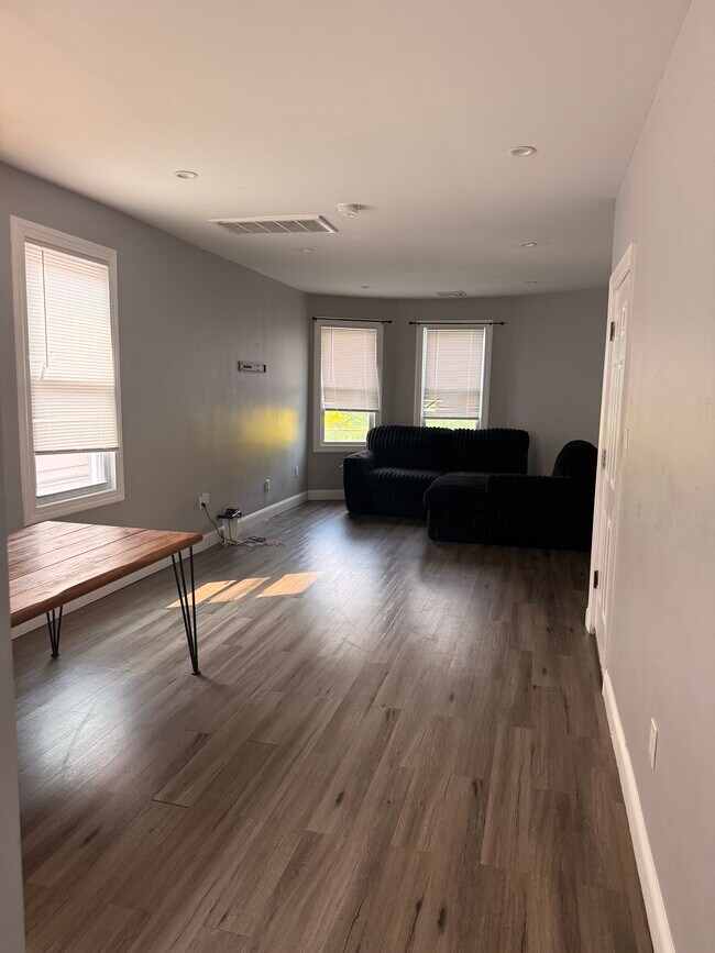 Photo - 1008 Boudinot Pl Unit 2