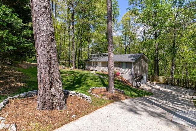 Photo - 175 Little Brook Dr