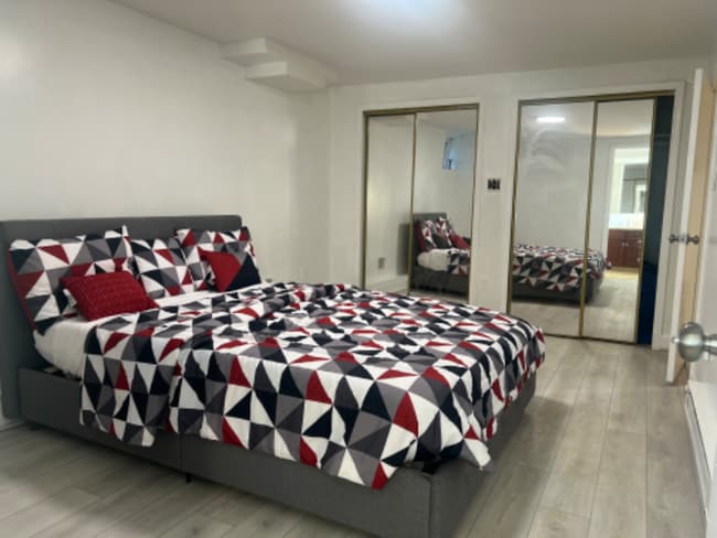 Photo - 4801 Oliver St