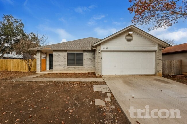 Building Photo - 8238 Bent Meadow Dr