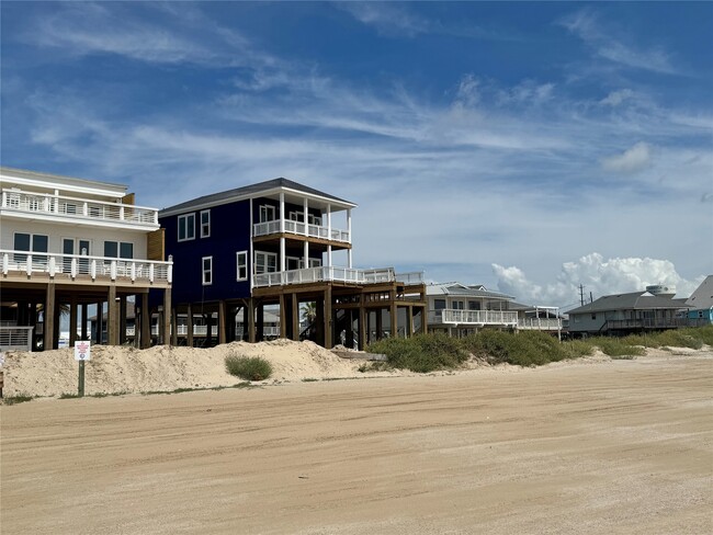 Building Photo - 16728 West Beach Rental
