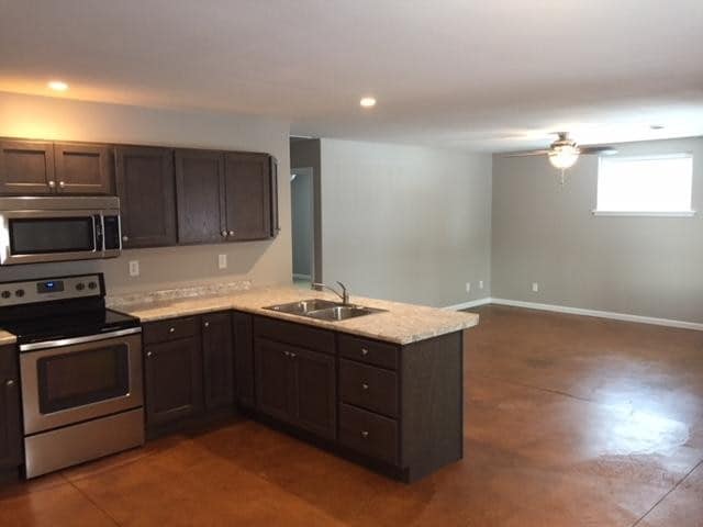 Building Photo - 2310 Waterview Dr Rental