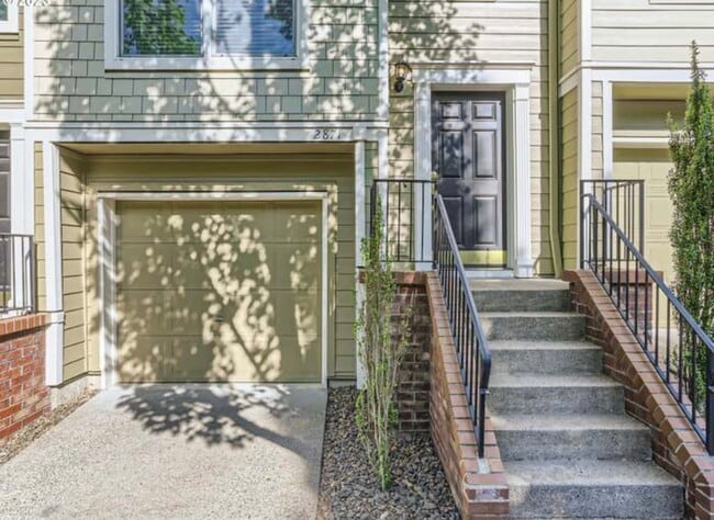 Front entry with single car garage - 2871 NW Kennedy Ct Unit Utilities included
