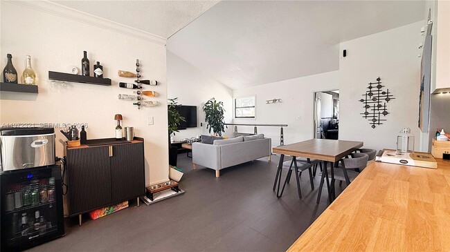 Photo - 10231 Fontainebleau Blvd