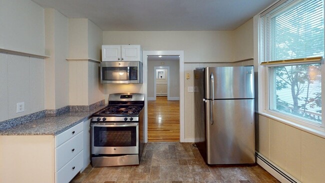 Photo - 122 Gladstone St Unit A