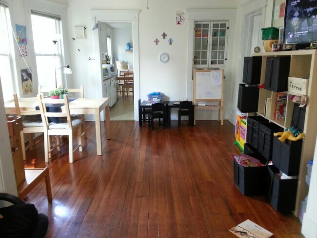 149 Eagle St Unit 1