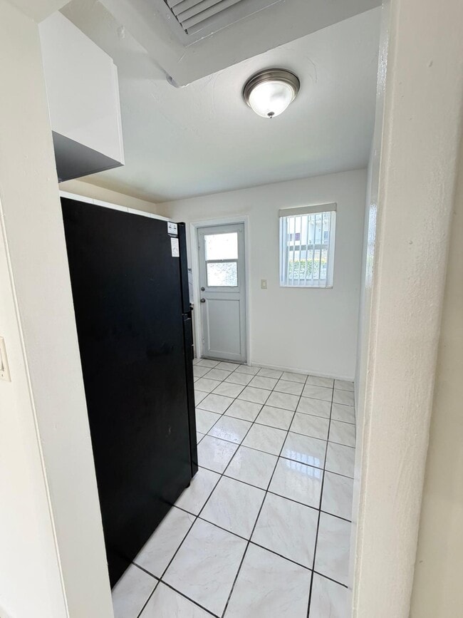 Photo - 13215 NE 6th Ave