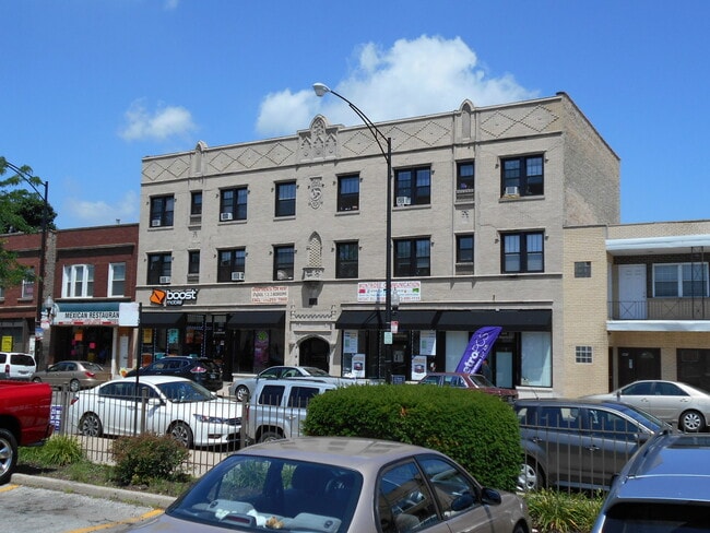 Building Photo - 3412 W Montrose Ave Unit 305