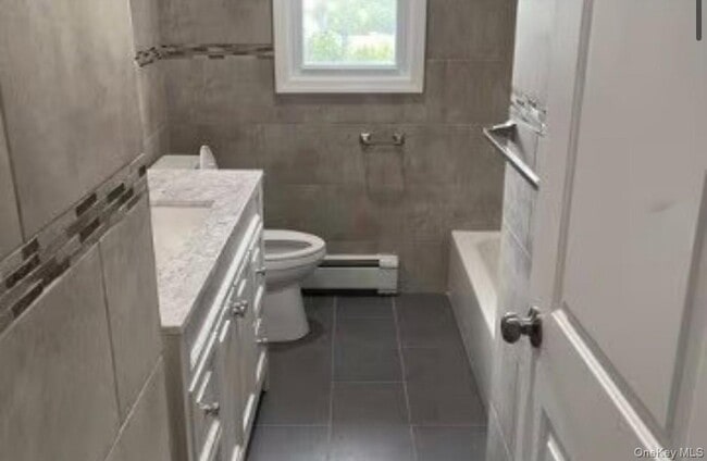 Photo - 848 Center Dr